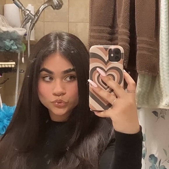 Meet your Posher, Emmely - Picture 1 of 1